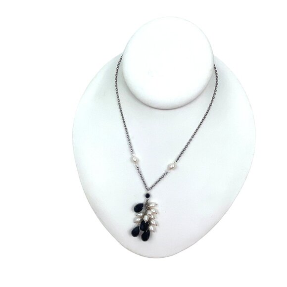 Elegant Black Agate and White Freshwater Pearl Teardrop Pendant Necklace With Ad - Picture 2 of 9